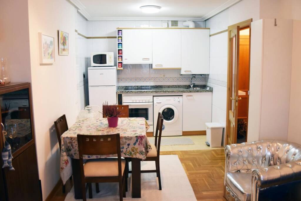 El Pisito De Rodrigo II Apartment Ribadesella Bagian luar foto